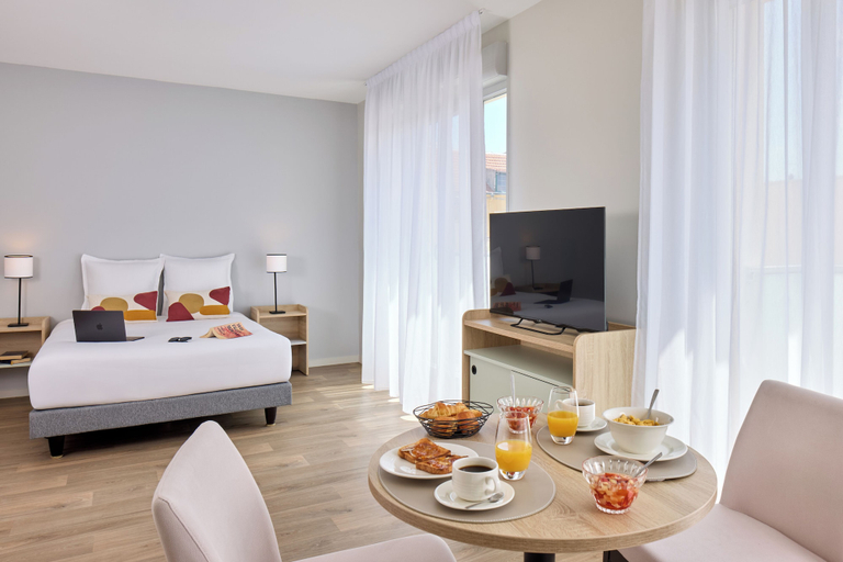 Bedroom 3, Quality Aparthotel Reims - Saint-Thomas, Marne