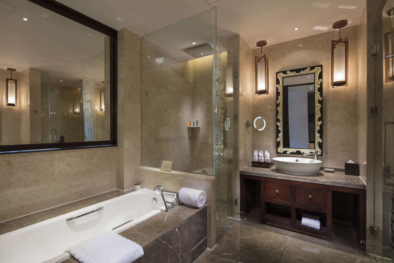 Bathroom 5, Hilton Linzhi Resort, Nyingtri