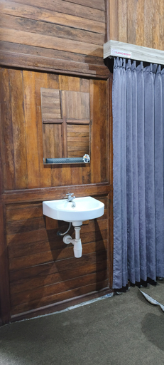 Bathroom 5