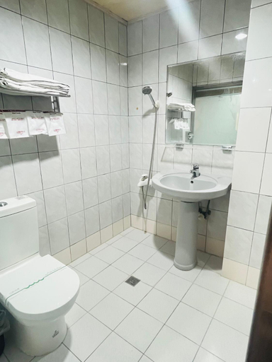 Bathroom 4, Garden Business Hotel, Changhua