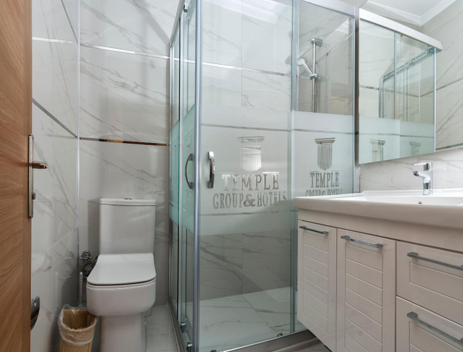 Bathroom 5, Temple Beach Hotel, Didim