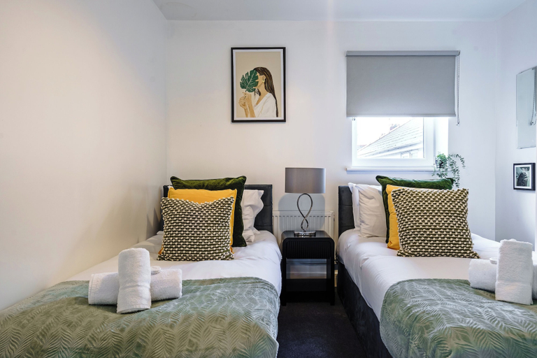 Bedroom 2, Whitchurch Road Retreat in Cardiff, Cardiff