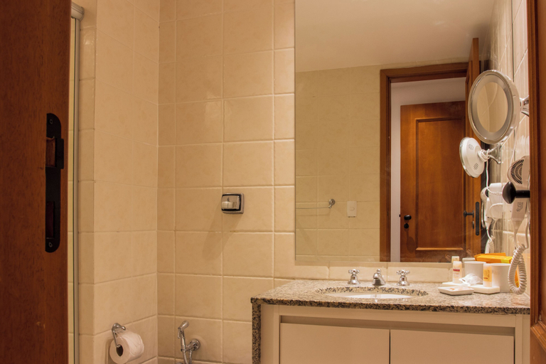 Bathroom 4, Anna Suites Ipanema, Rio de Janeiro