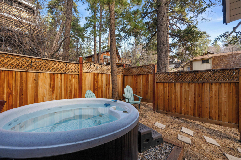 Others 5, Encino Pines, San Bernardino