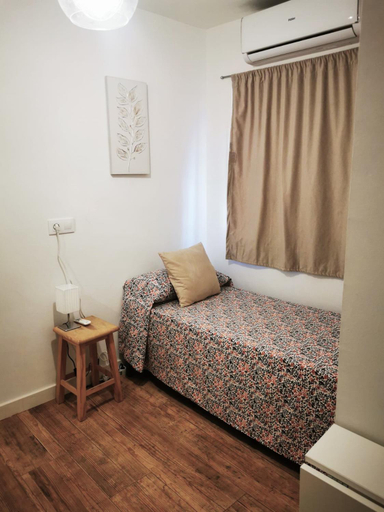Bedroom 4, Roberta's Guest House, Sevilla