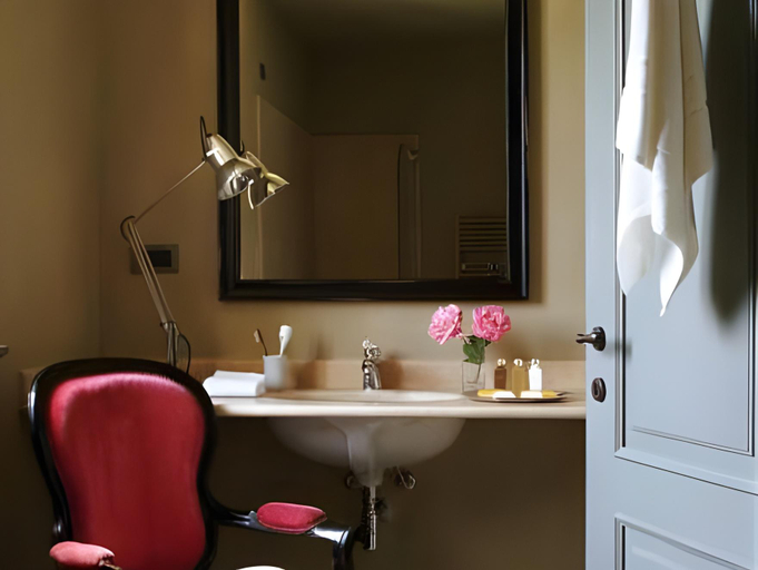 Bathroom 2, Albergo Lostelliere, Alessandria