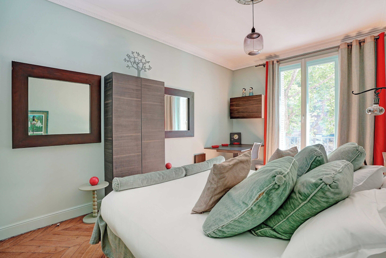 Room 5, Charming Apartment - 4BR -10p- Madeleine, Paris
