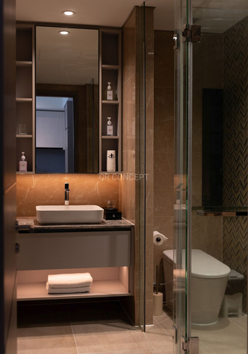 Bathroom 4, CR Concept Metropole High-end Apartment, District 2