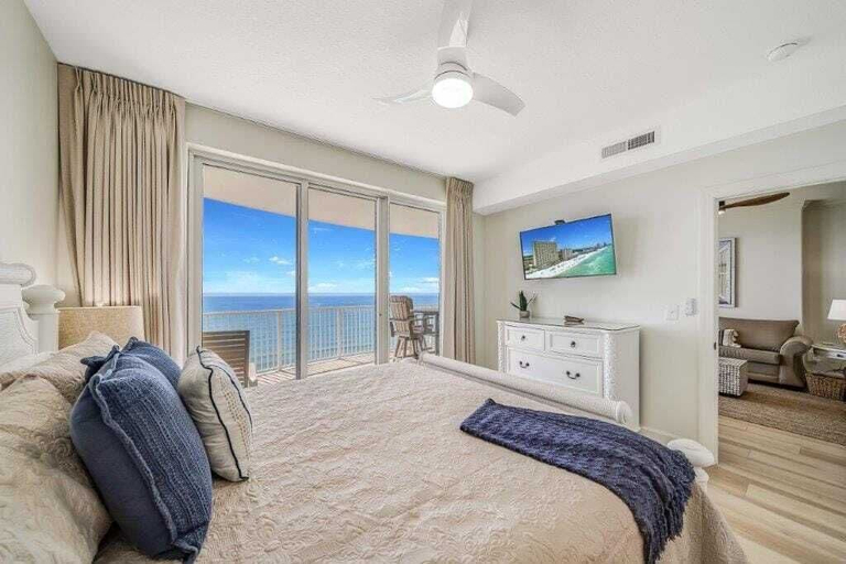 Bedroom 5, Coastal Hippy Chic by Avantstay Oceanfront, 2 Pools, Beach Chairs Incl, Bay