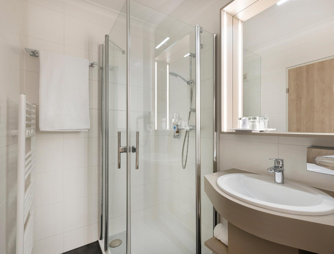 Bathroom 4, Vitalhotel der Parktherme - inkl Thermeneintritt & Sauna, Südoststeiermark