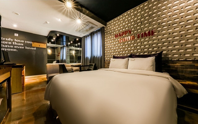 Others 4, Hotel sseom, Daedeok
