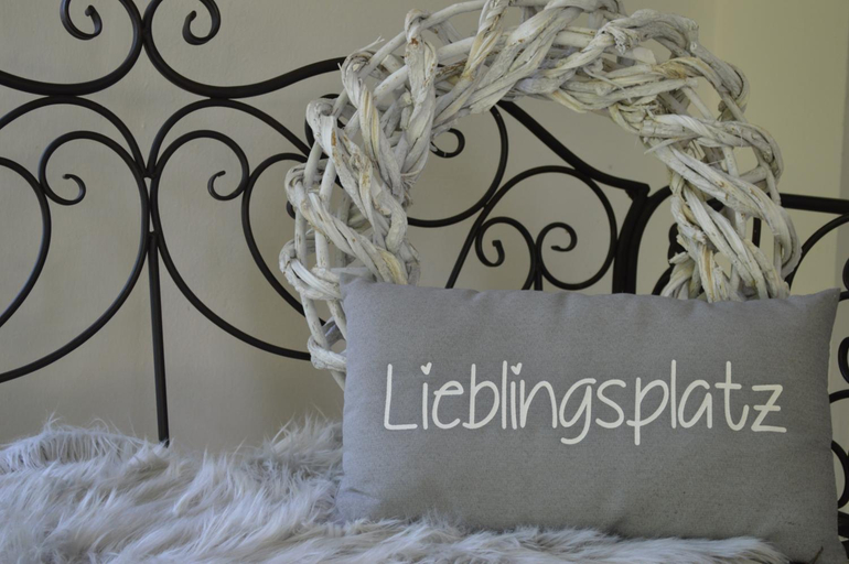 Bedroom 2, Landhaus Riedl, Passau