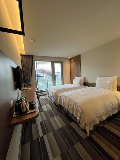Bedroom 2, Watermark Hotel Kaohsiung Station, Kaohsiung