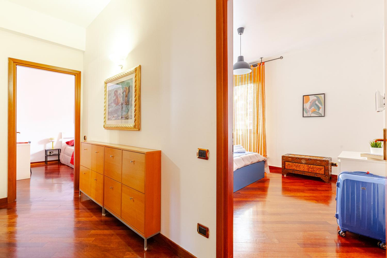 Others 3, Modern & Cozy Double Rooms, Private bath WIFI AC, Roma