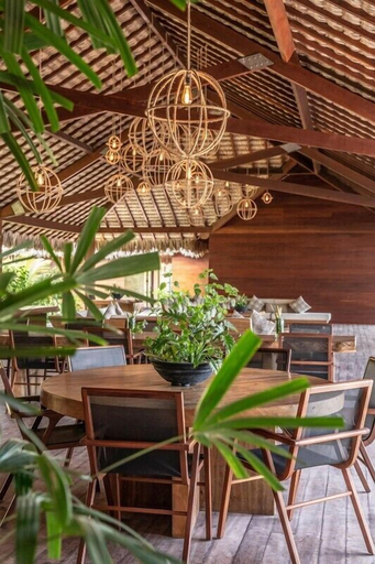 Food & Drinks, Kabana Hotel, Cruz