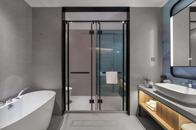 Bathroom 4, Holiday Inn Express HARBIN CENTRAL AVENUE by IHG, Harbin