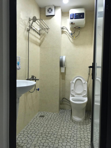 Bathroom 3, Tien Dat hostel, Cầu Giấy