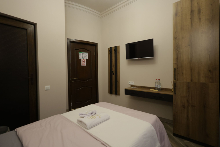 Bedroom 2, Fiorella Gyumri