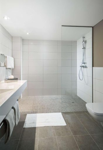 Bathroom 4, elaya hotel oberhausen, Trademark by Wyndham, Oberhausen