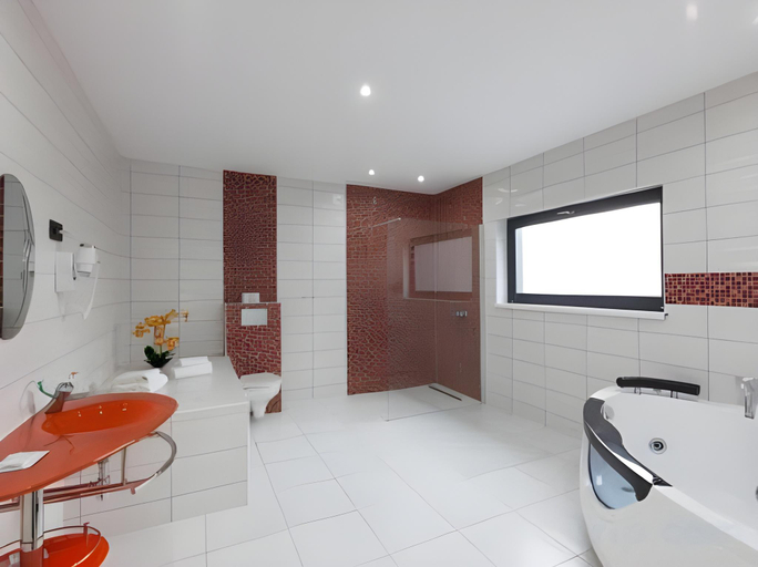 Bathroom 4, Hotel Phenix, Bruxelles