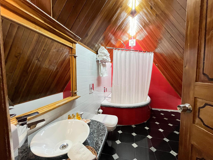 Bathroom 5, Manuallaya Resort spa, Kullu