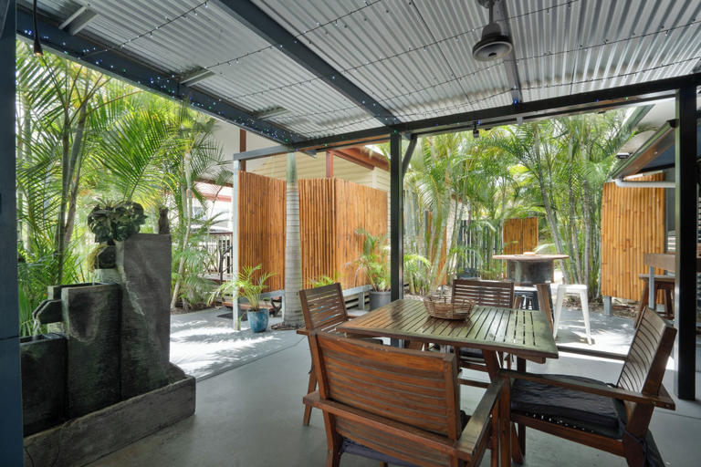 Food & Drinks, Tasman Holiday Parks - Torquay Palms, Hervey Bay - Pt A