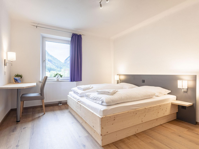Bedroom 2, Styria apartment with mountain views No Deposit, Leoben