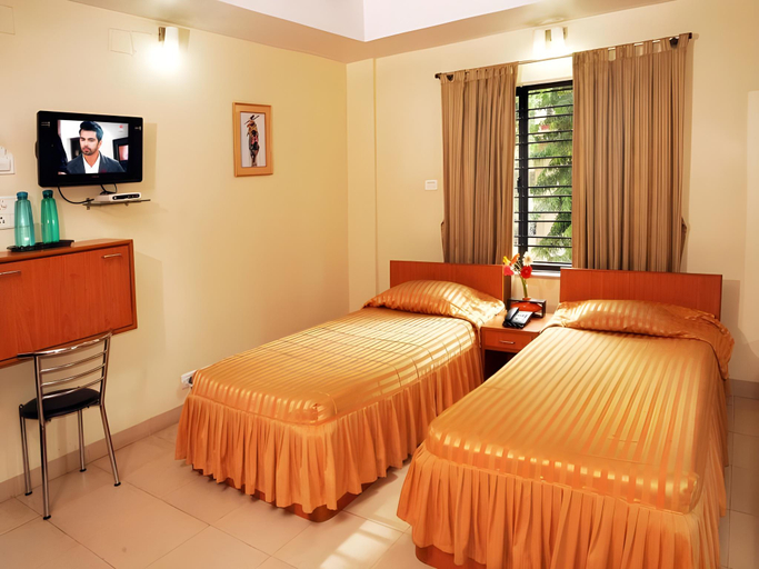 Bedroom 1, 55B hindustan park, Kolkata