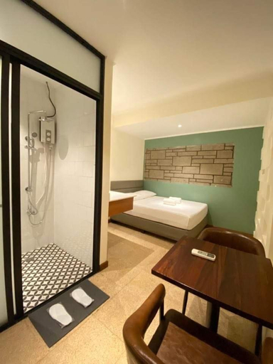 Bedroom 5, The Hub District Garden Suites, Pasay City