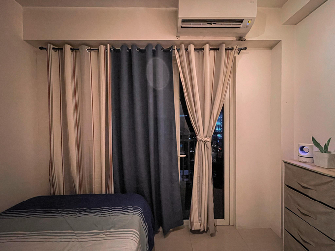 Bedroom 2, Shore Residences Tower A, Pasay City