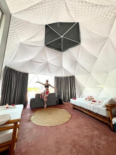 Bedroom 5, Paradise city, Kaskazini 'A'