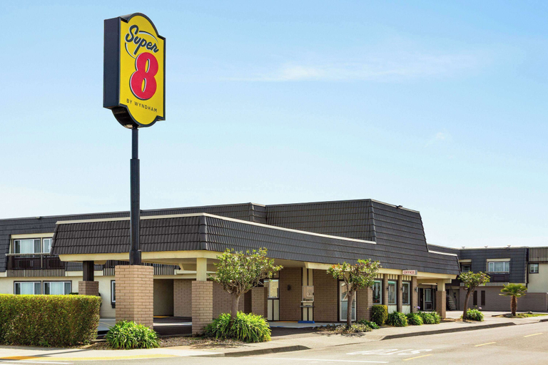 Exterior & Views 2, Super 8 by Wyndham Eureka, Humboldt