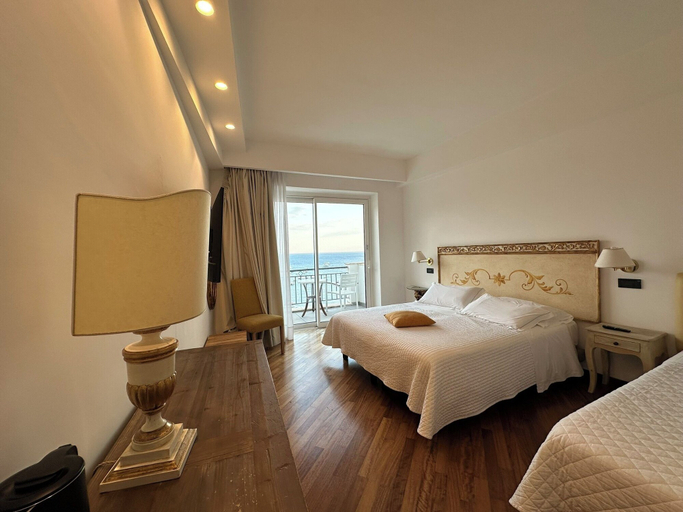 Bedroom 3, Punta Campanella Resort & SPA, Napoli