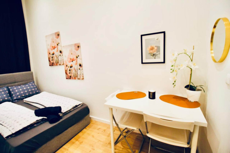 Bedroom, Cozy 5BR Apt 10min Walk to Augarten, Wien
