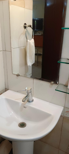Bathroom 3, 55B hindustan park, Kolkata