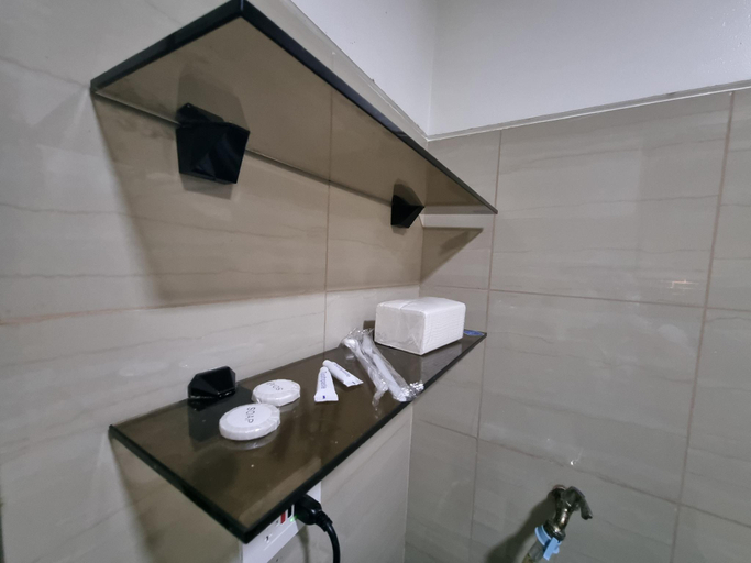 Bathroom 4, Shore Residences-Bachelor's Pad with Pool View , Pasay City