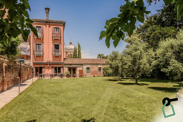 Exterior & Views 2, Hotiday Venezia Cape, Venezia
