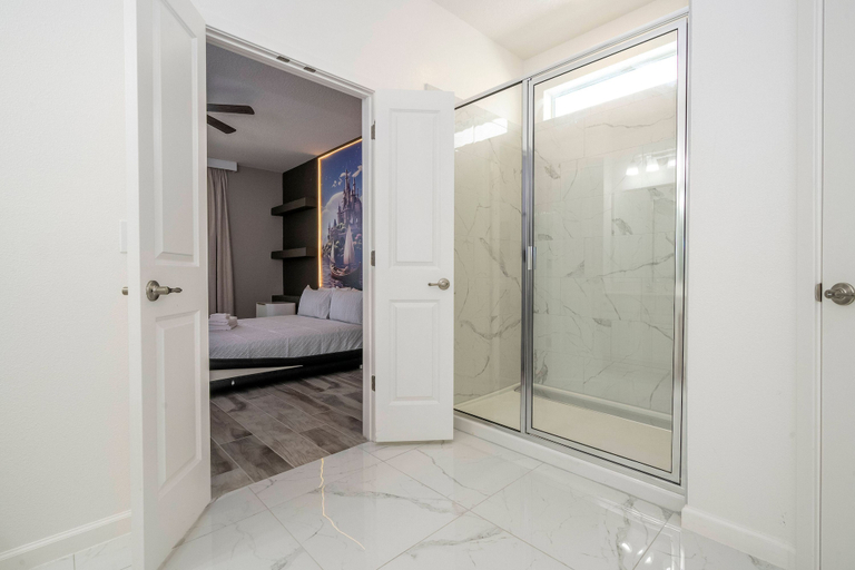 Room 4, Stunning Masterpiece 15 Ensuites, Osceola