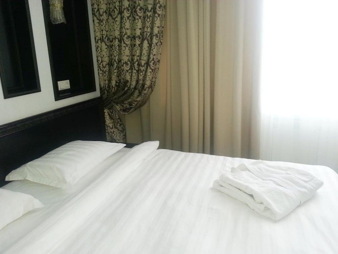 Bedroom 2, Royal Park Hotel, Almaty