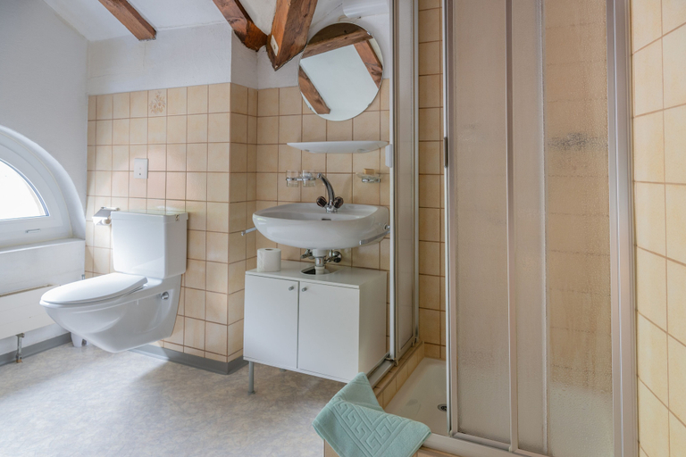 Bathroom, Chrona Bed & Breakfast, Prättigau/Davos