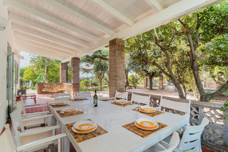 Food & Drinks 3, Villa Nuvole Bianche con Piscina by Wonderful Italy, Brindisi