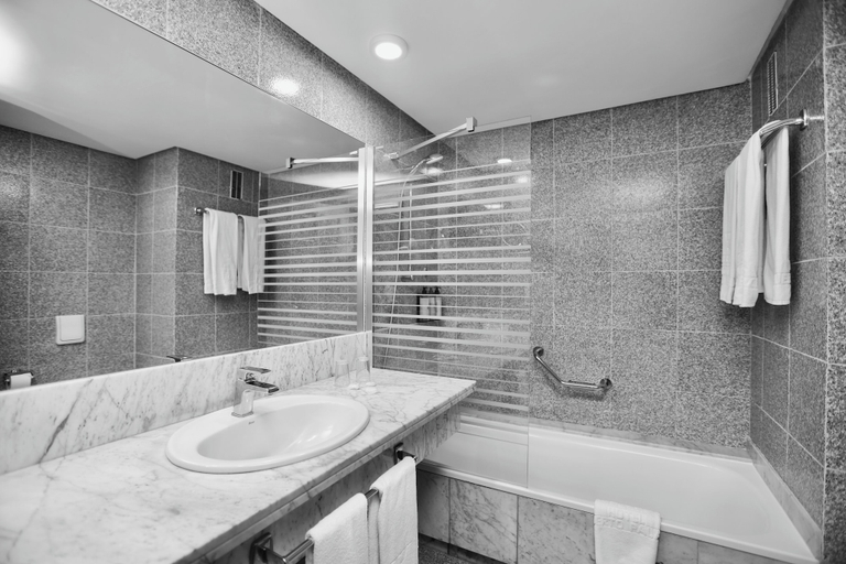 Bathroom 5, Hotel Puerto Palace, Santa Cruz de Tenerife