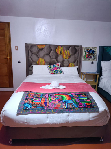 Bedroom 2, TITICACA KONTIKI Eco Lodge Perú , Lago Titicaca