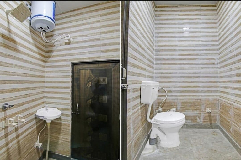 Bathroom 4, Hotel Mid Town, Delhi