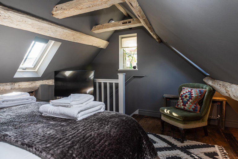 Bedroom 2, The Barth Room at Cheshire Boutique Barns, Cheshire East