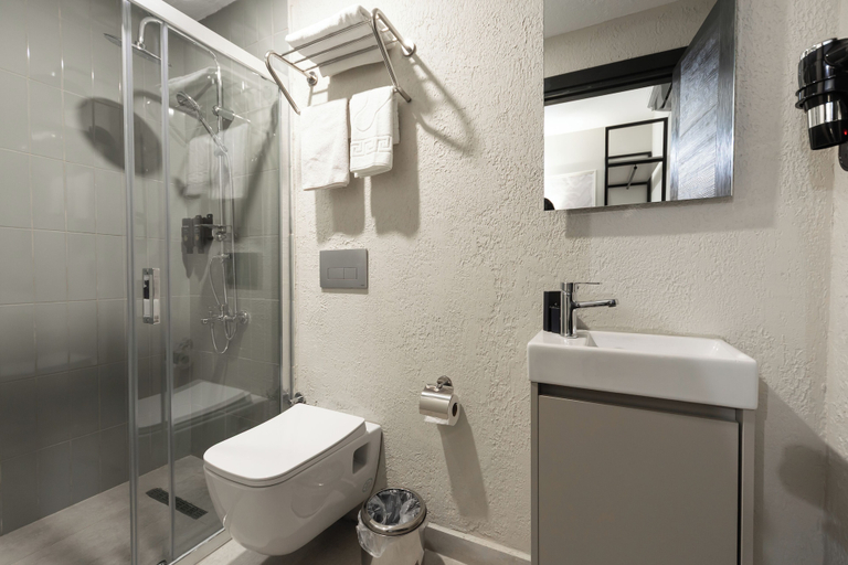 Bathroom 5, Fora Inn Lara, Antalya