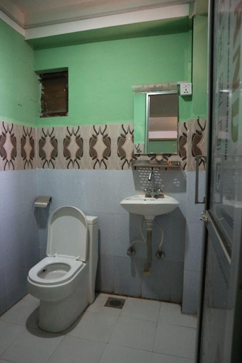 Bathroom 2, Hotel Peace Mountain, Bagmati