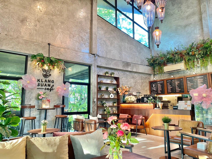 Food & Drinks, Baan Klang Suan Resort, Lang Suan