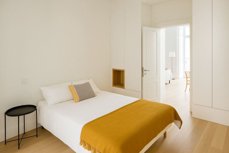Others 4, 2bed flat with Balcony in Central Lisbon, Lisbon