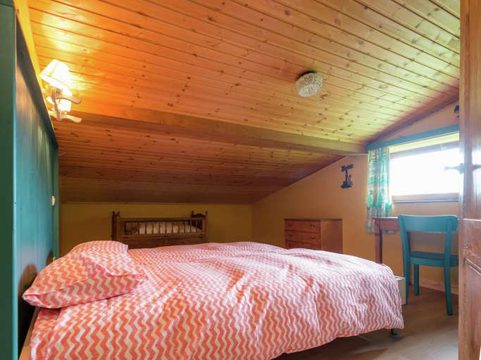 Bedroom 2, Rustic Retreat in Houvegne, Liège